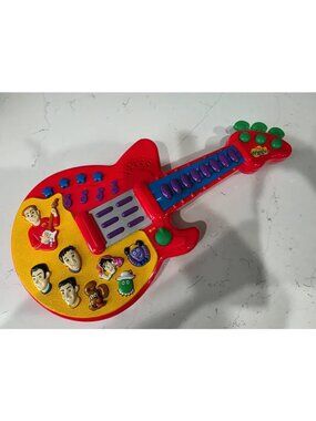 The Wiggles Play Along Musical Guitar Spin Masters 2003 Works Great! Rare HTF